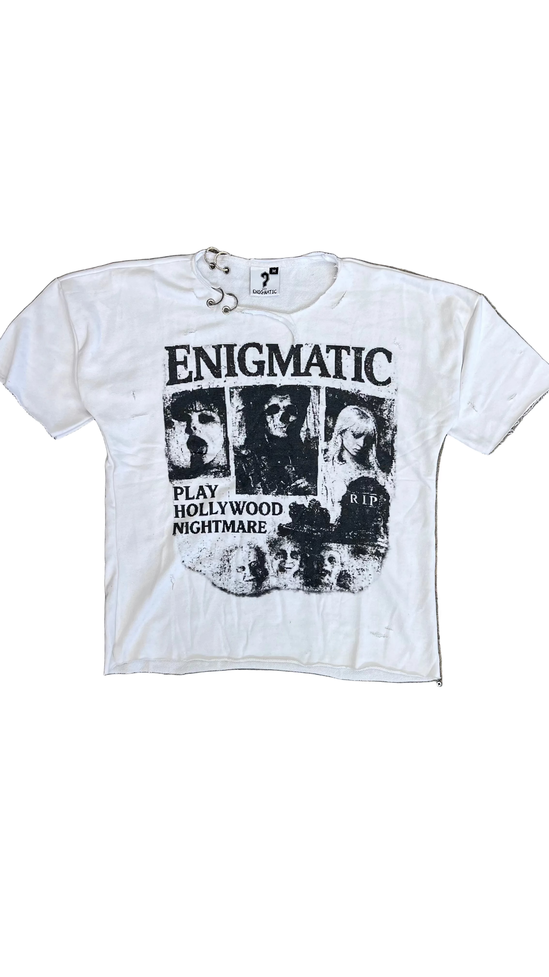 Echoes of the famous Tee